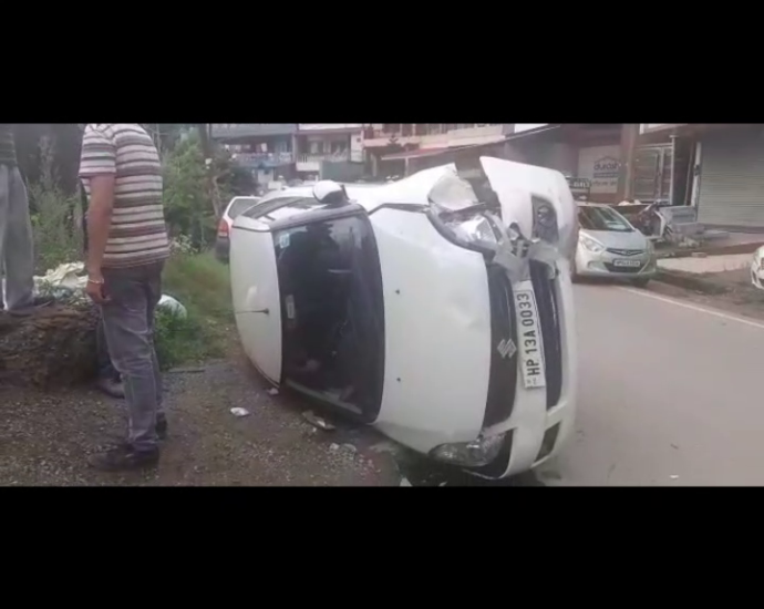 High speed caused a car accident near degree college solan