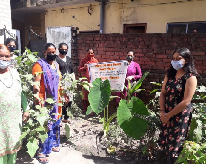 ‘पोषण के लिए पौधे’ मुहिम के अन्तर्गत दी किचन गार्डन की जानकारी