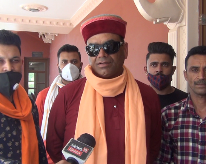 Jogindra Cooperative Bank Vice President Yashpal Thakur received a grand welcome in Solan