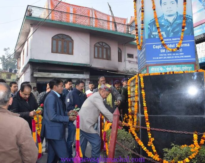 Army soldiers aboard the Samarak of the martyr Captain Mridul Sharma of Hamirpur