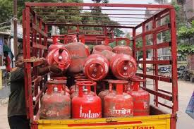 The rising prices of LPG killed the horoscope of the general public.