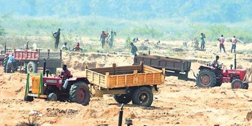 Locals upset by mining mafia and stone crusher in Mahadev section of Nalagarh