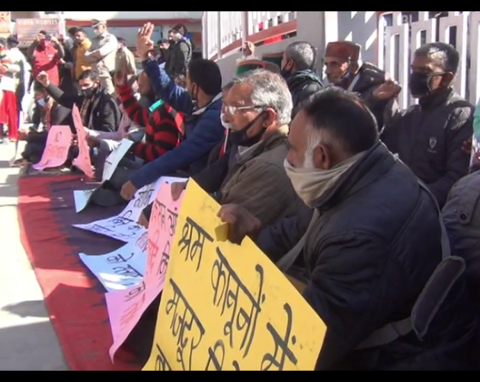 Farmer demonstration is not getting much support from farmers in Solan