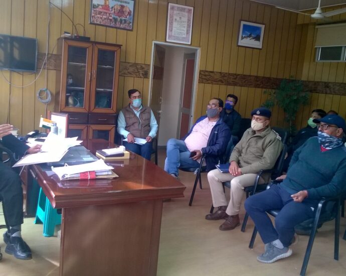 Meeting with members of the Board of Trade in connection with Kovid-19