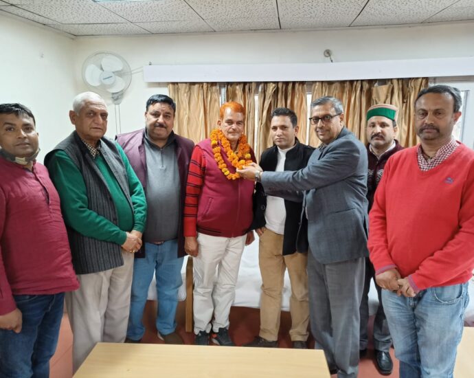 Kanwar Manohar Singh Ward No. 1 to Thama Congress.