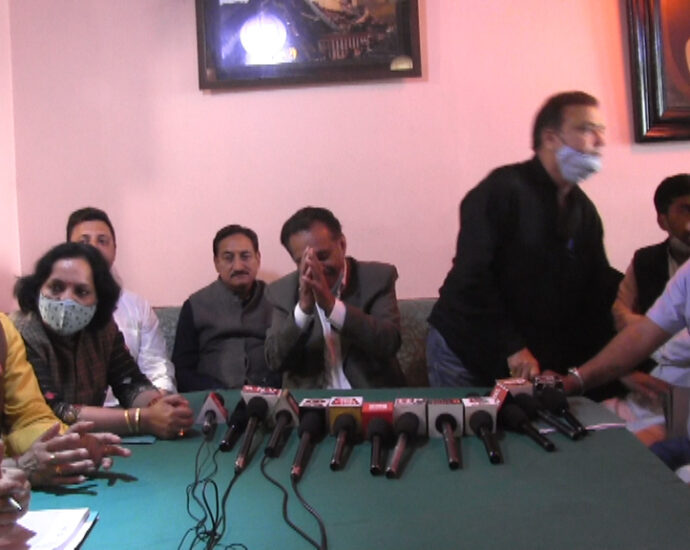 Journalists furious over dock media talk, Bali had to apologize