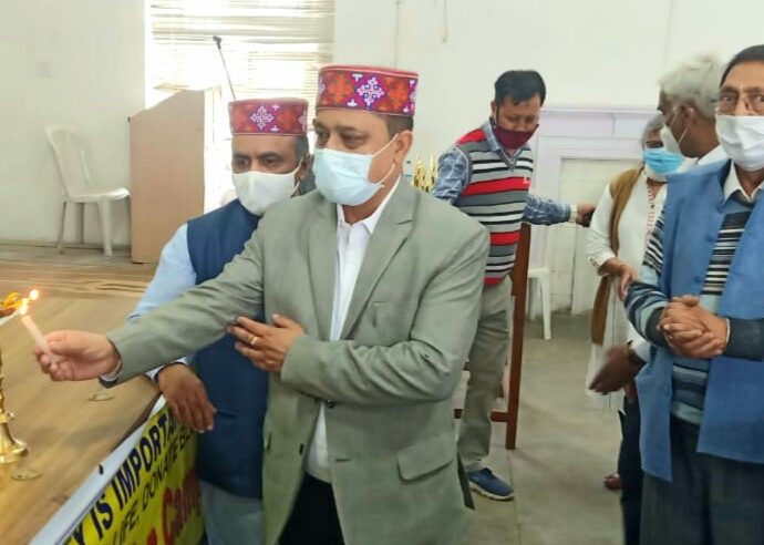 BJP state president and MP Suresh Kashyap inaugurated blood donation camp in CRI Kasauli
