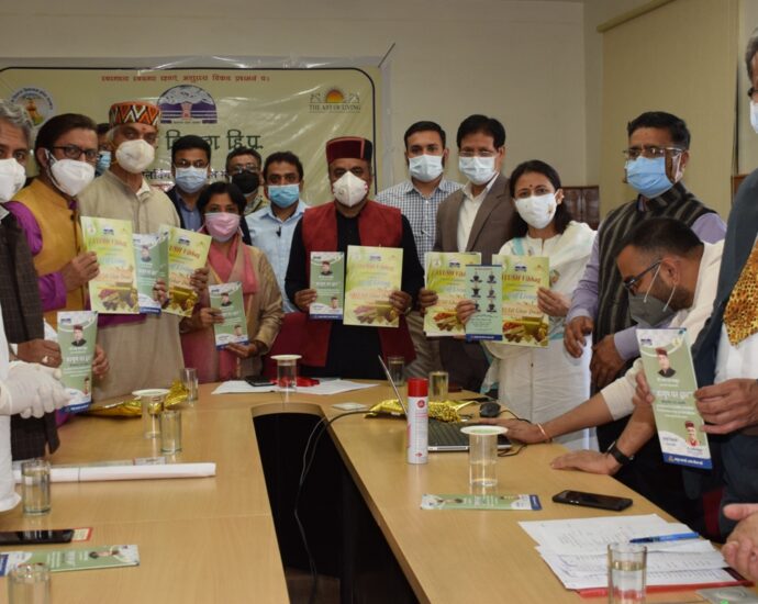 Dr. Saizal inaugurates state level 'Ayush Ghar-Dwar' program from Solan through virtual medium