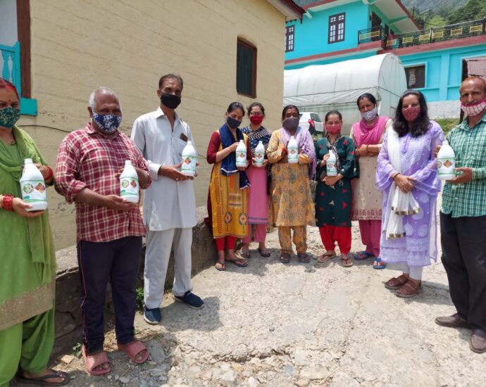 Krishi Vigyan Kendra Solan organized awareness camp under Jal Shakti Abhiyan