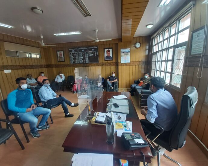 Request for compliance of no mask-no service policy in Kandaghat sub-division
