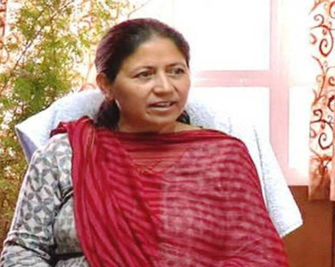 Mahila Congress attacked the assembly regarding inflation