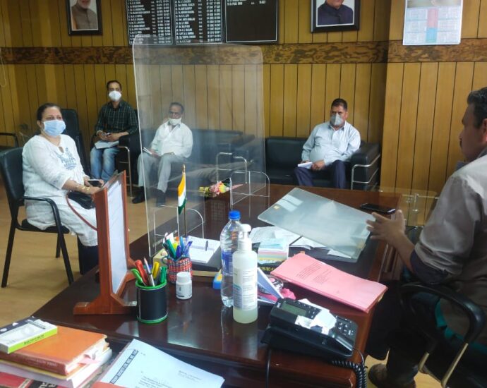 Review meeting on Kovid-19 organized in Kandaghat