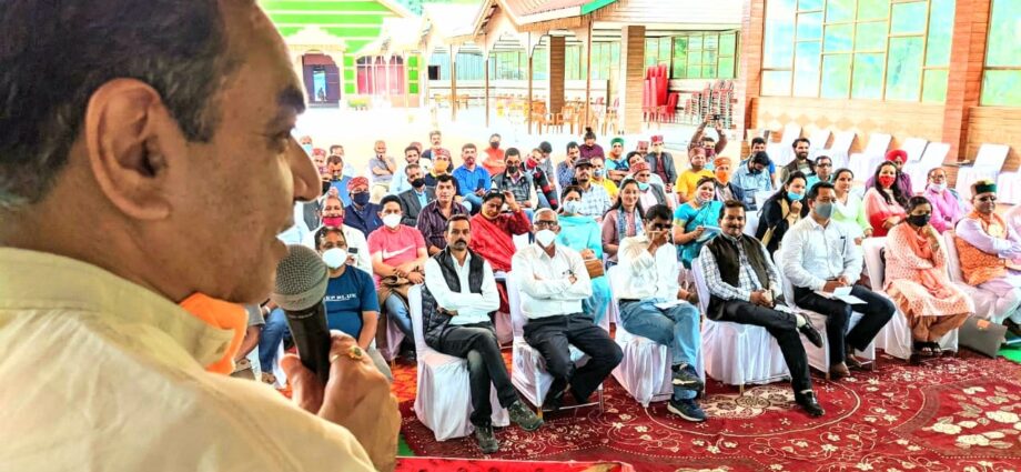 Kullu, BJP state co-in-charge Sanjay Tandon addressed the meeting of divisional office bearers of Bharatiya Janata Party Himachal Pradesh Manali.