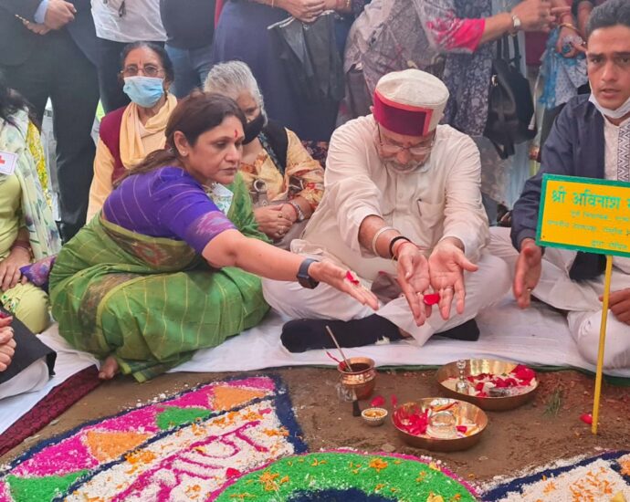 BJP in-charge Avinash Rai Khanna pays tribute to martyrs on Kargil Vijay Diwas in Shimla