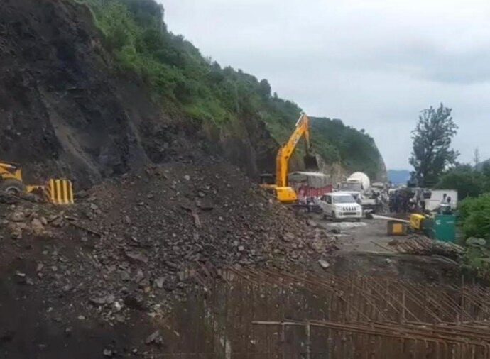 Red alert in four districts of Himachal Pradesh and origin alert for eight districts for the next 48 hours.