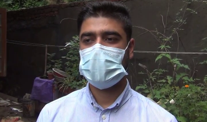 Councilor Abhay Sharma,Water raining from the sky but the taps of the houses still dry