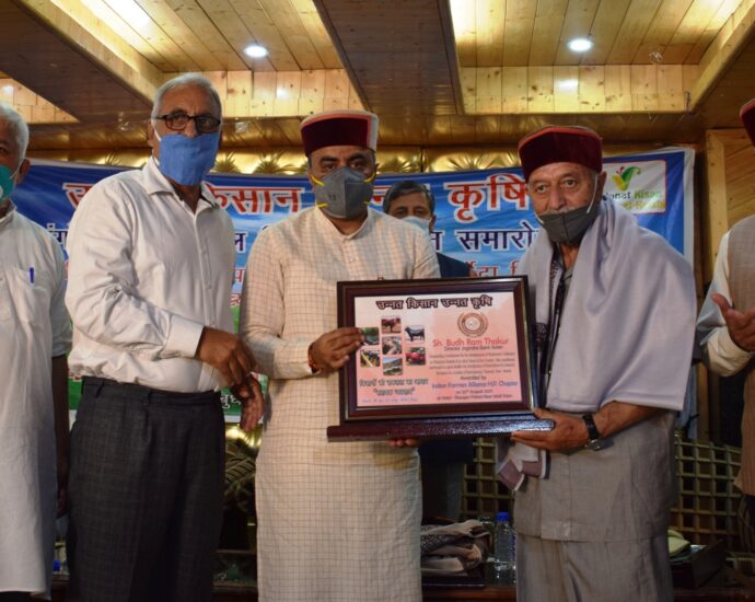 Dr. Saijal urges all farmers to adopt natural farming