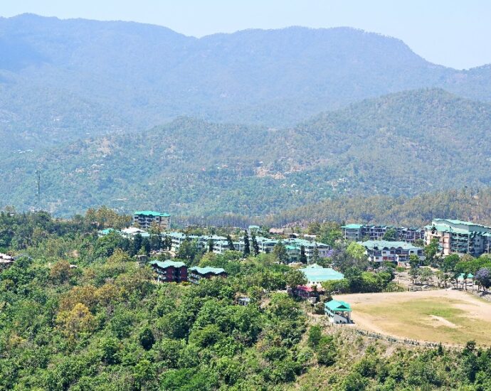 Online booking for temperate fruit plants started in Nauni University and KVK Solan