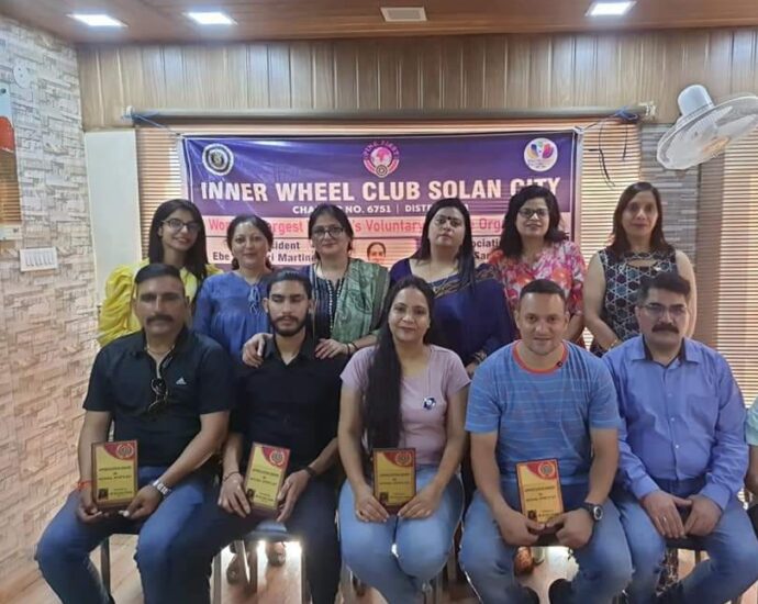 Innerwheel Club Solan honored players on National Sports Day