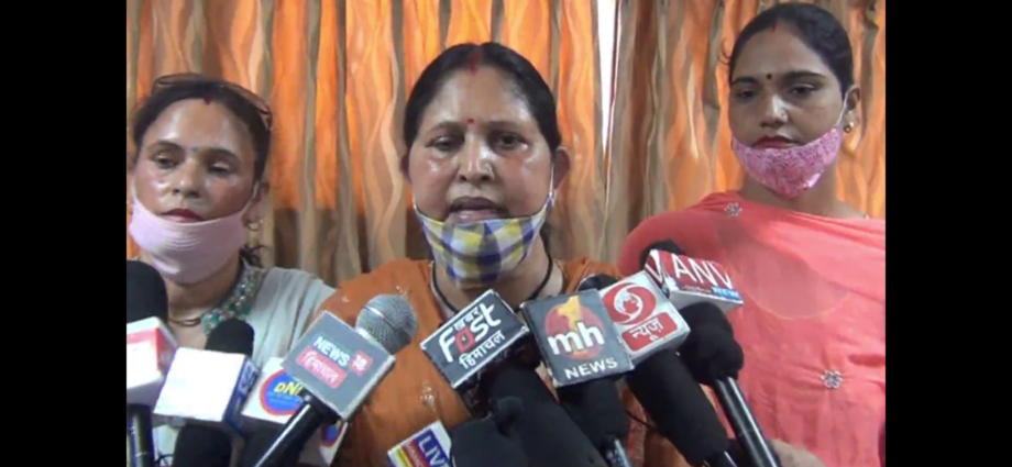 BJP Mahila Morcha is flouting Corona rules, fear of Corona troubling the government: Uma Garg