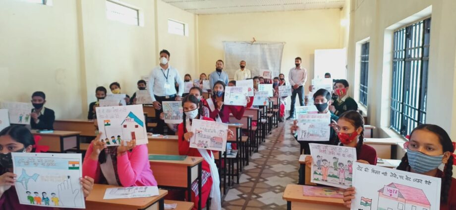 Importance of vote told through painting competition