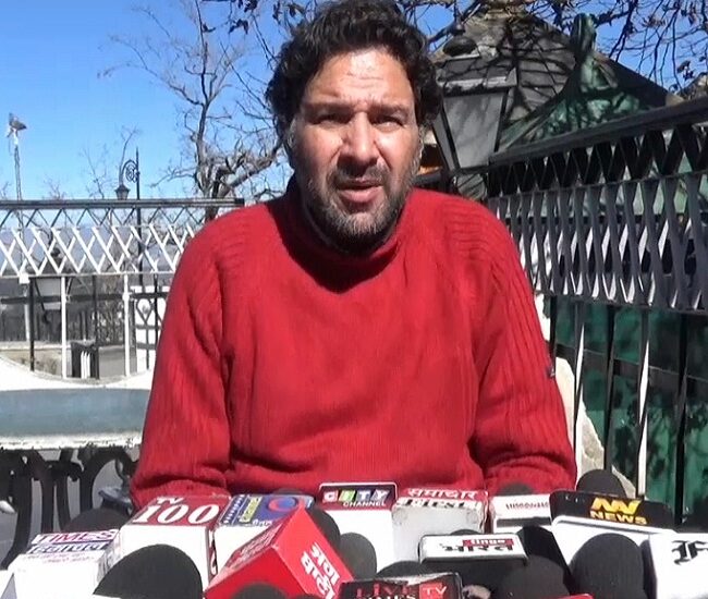 Shimla's lagging behind in cleanliness ranking is attributed to the functioning of the corporation, the municipal corporation also spread in providing basic facilities to the people, despite the budget of crores, riots are being raised in the name of rejuvenation of the city under smart city