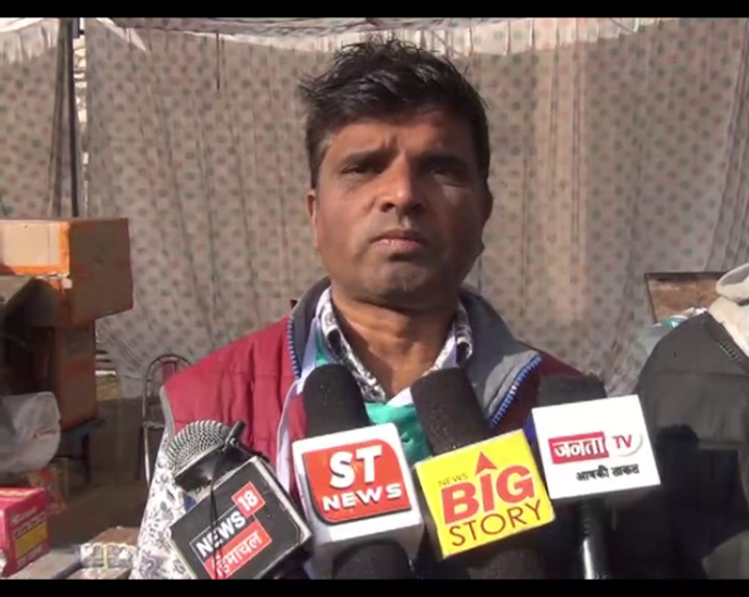 Firecracker traders of Solan suffered thousands of losses due to rain and mismanagement of municipal corporation