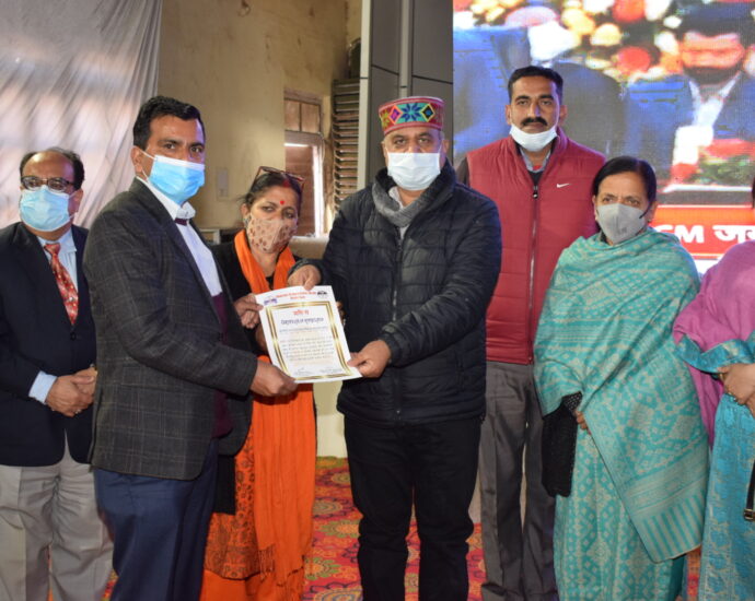 Doctors and others honored for commendable work in covid-19 vaccination