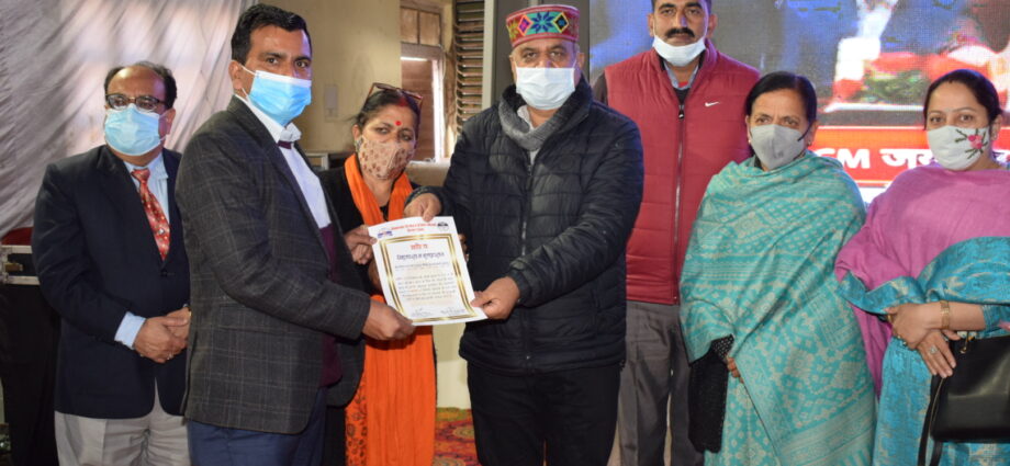 Doctors and others honored for commendable work in covid-19 vaccination