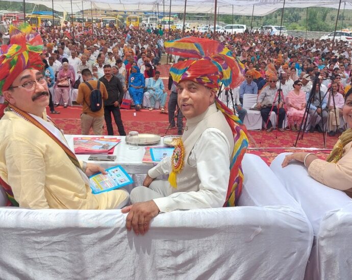 Chief Minister announced a grant of Rs.51 lakh to Maharana Pratap International Public School