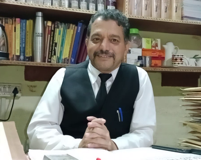 Officials' mobile numbers should be in government telephone directory: Jitendra Pal Singh