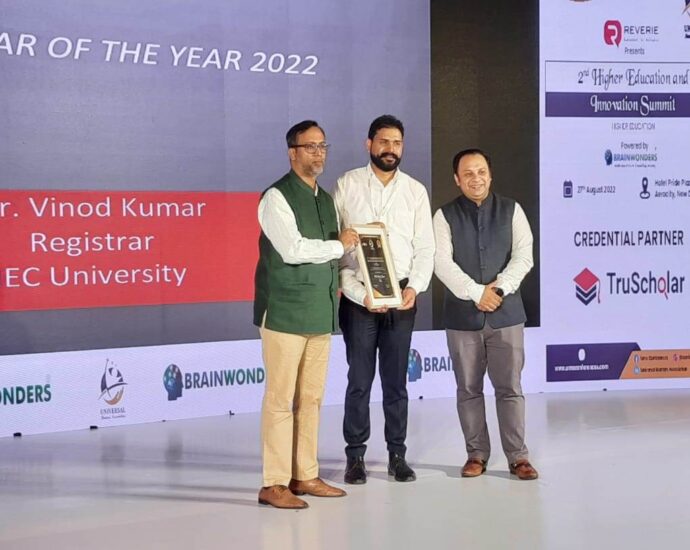 Registrar of IEC University receives 'Registrar of the Year Award'